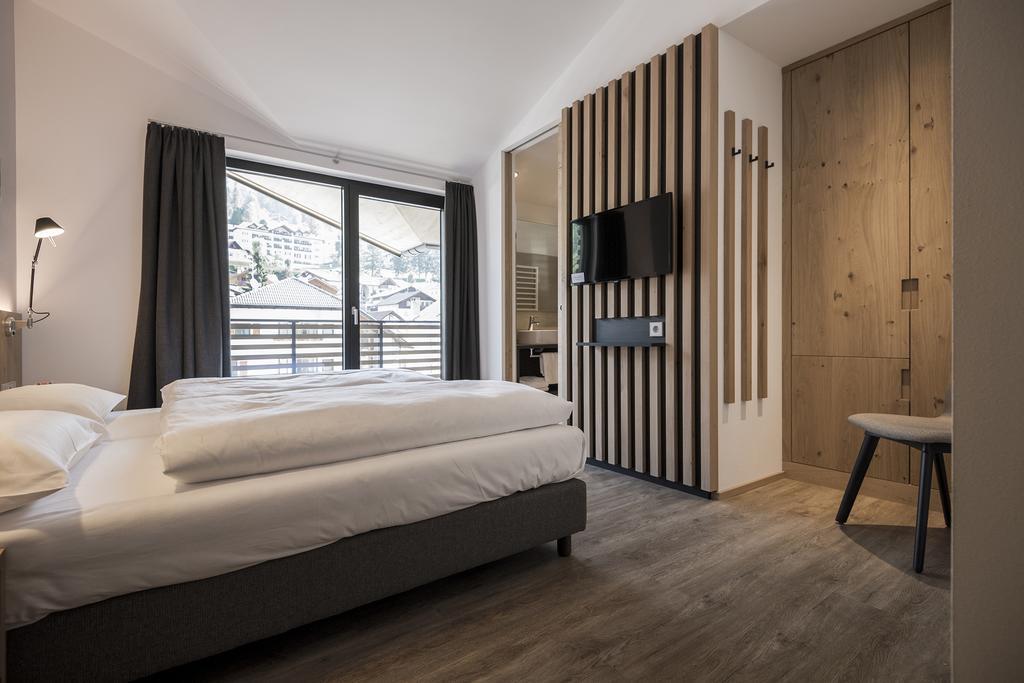 أورتيسايْ Residence Hotel Fever المظهر الخارجي الصورة